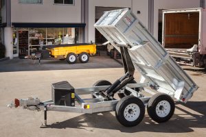 Trailers & Hitches